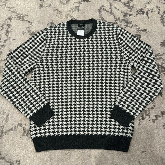 Club Monaco Other - Club Monaco grey wool houndstooth sweater